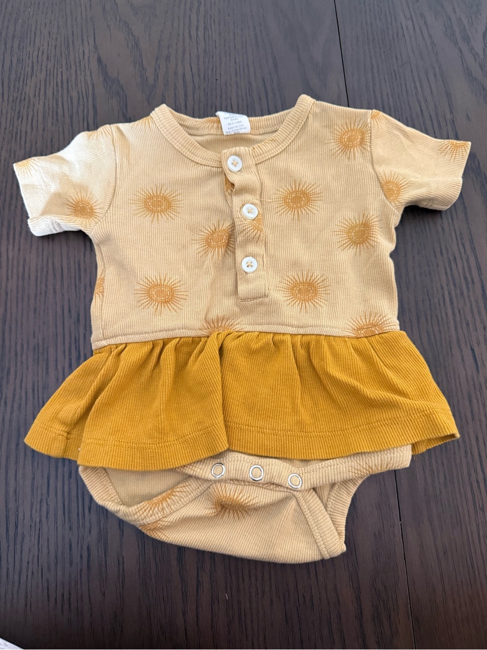 Kate Quinn yellow sun bodysuit onesie skirt ribbed size 3-6months